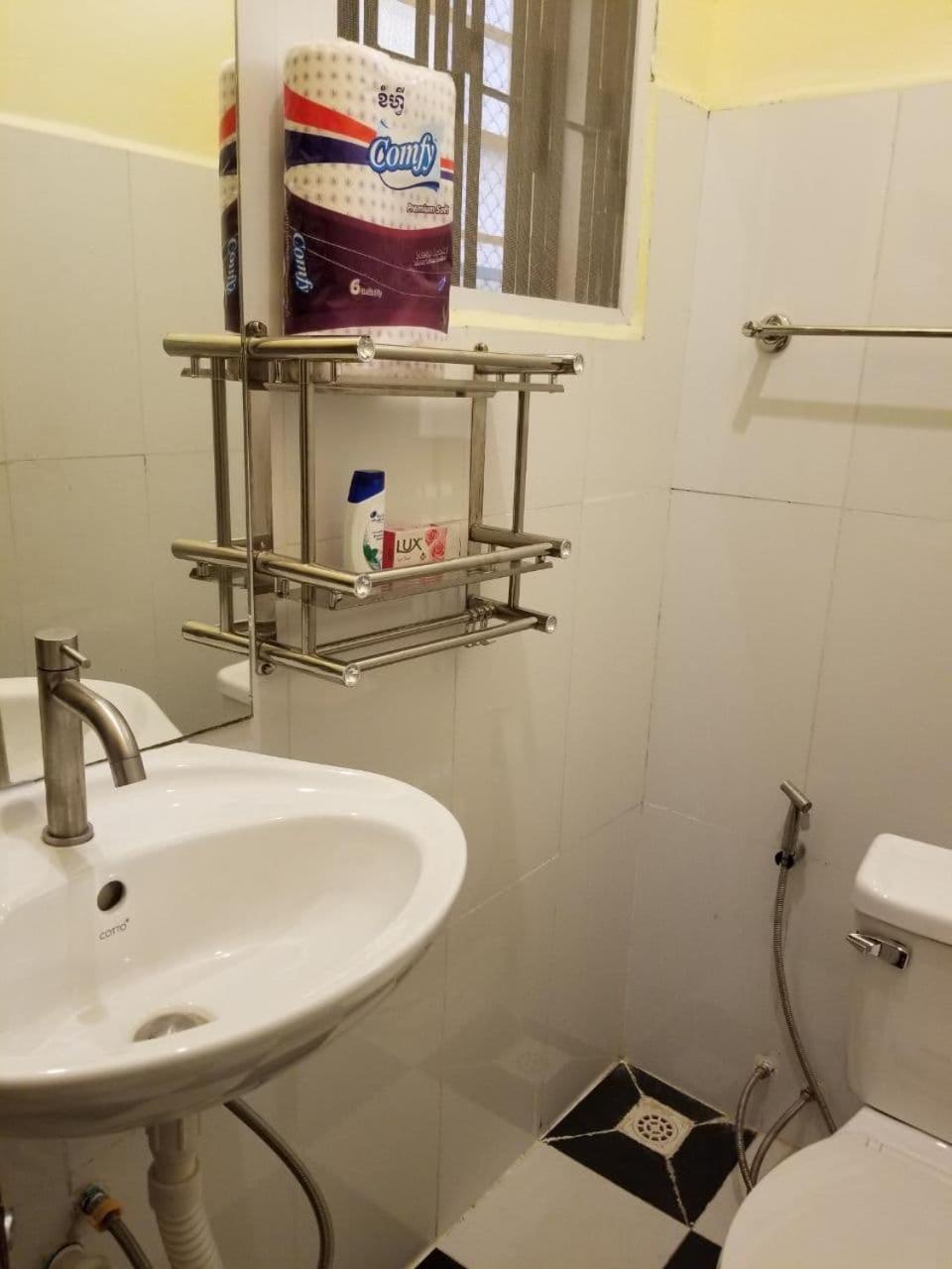 פנום פן Room 7 - Studio In A Villa 5Mn Walk From The Royal Palace With Swimming Pool מראה חיצוני תמונה